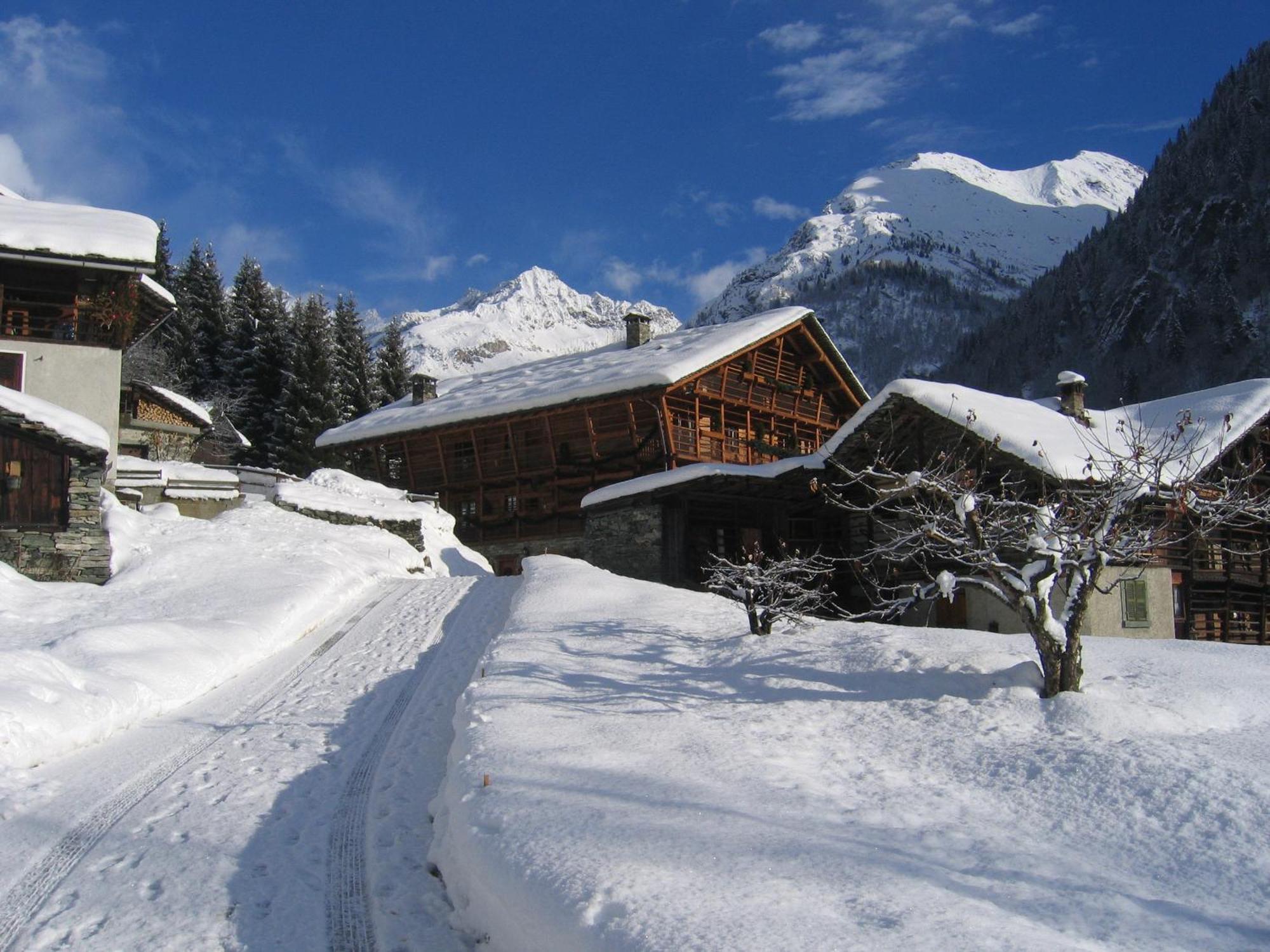 Baita Reale Alagna Valsesia Esterno foto